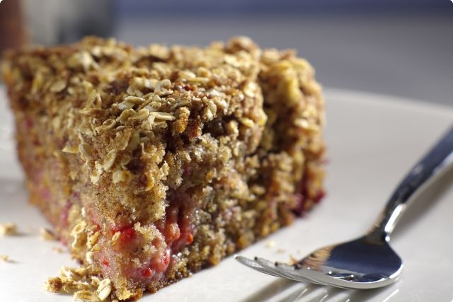 Banana Berry Spice Cake for Cold Hungry Hibernating Kiwis